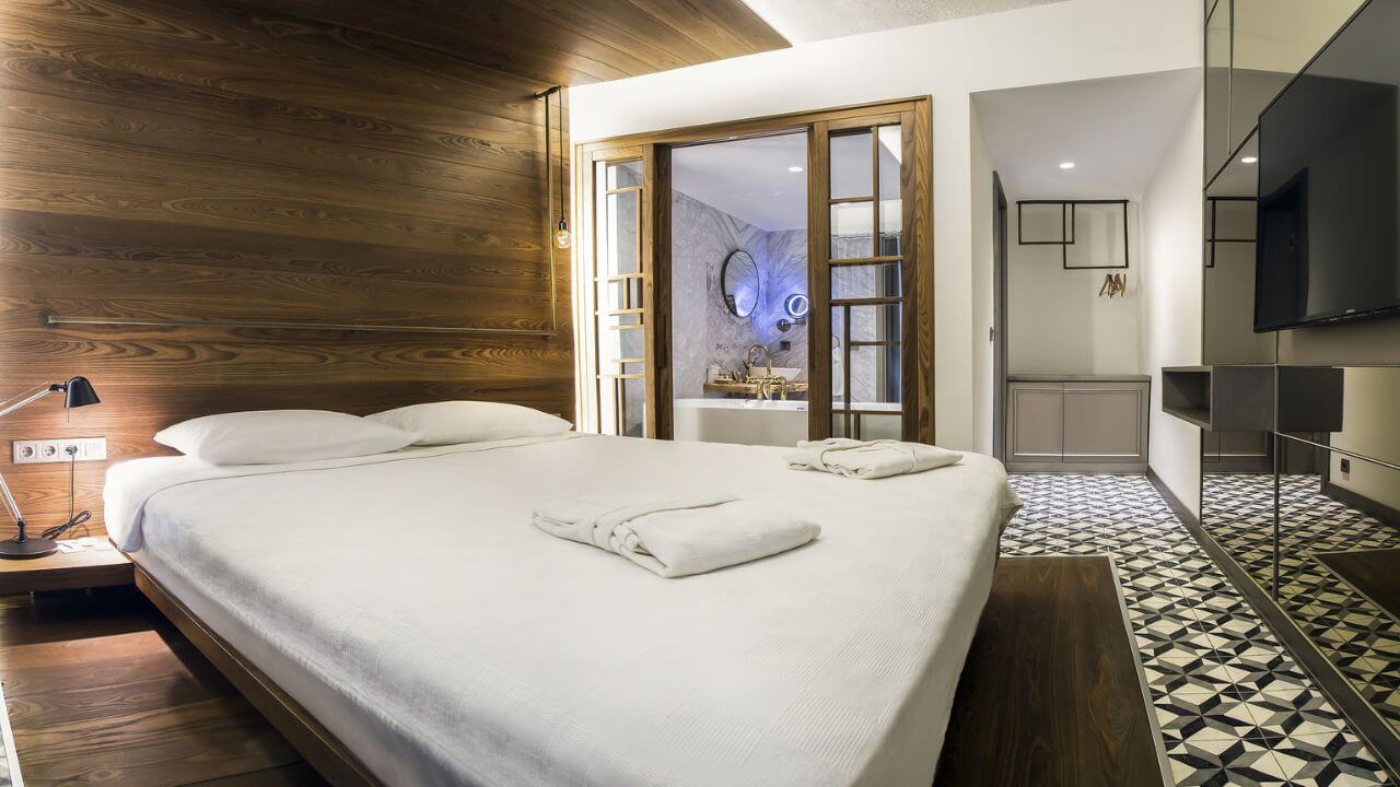 Accommodation Accommodation