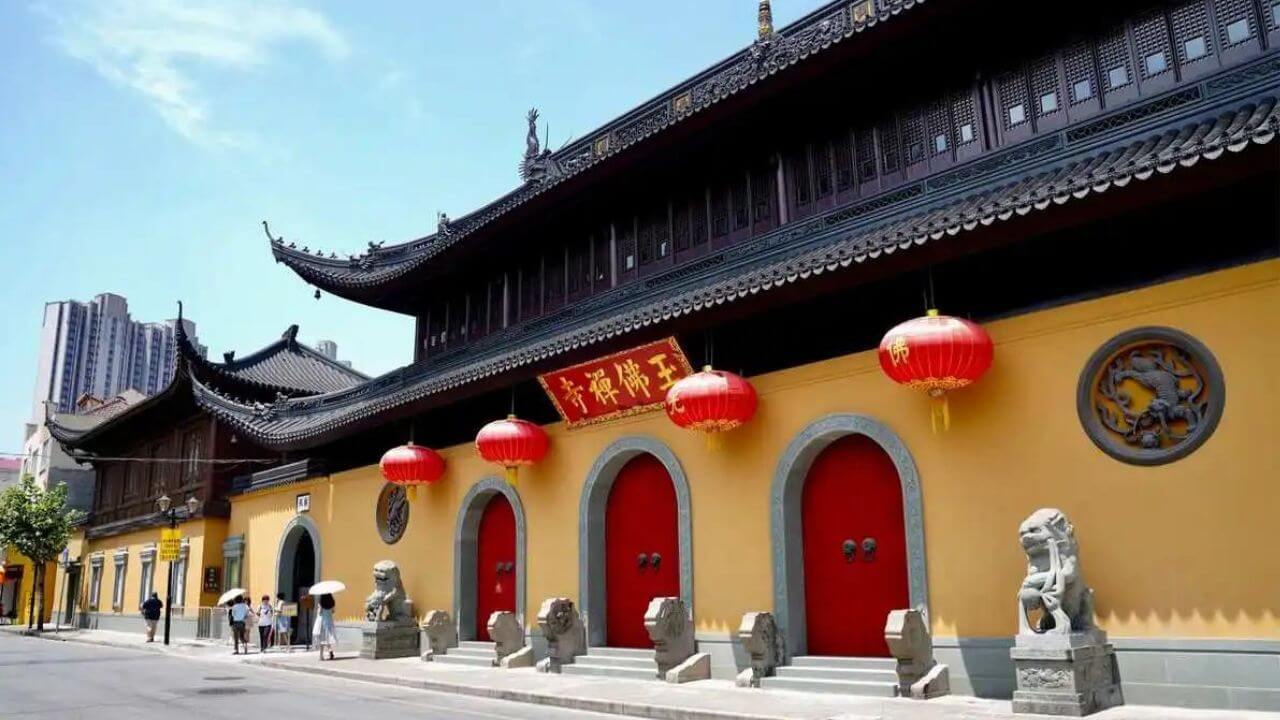 Jade Buddha Temple in Shanghai Jade Buddha Temple in Shanghai