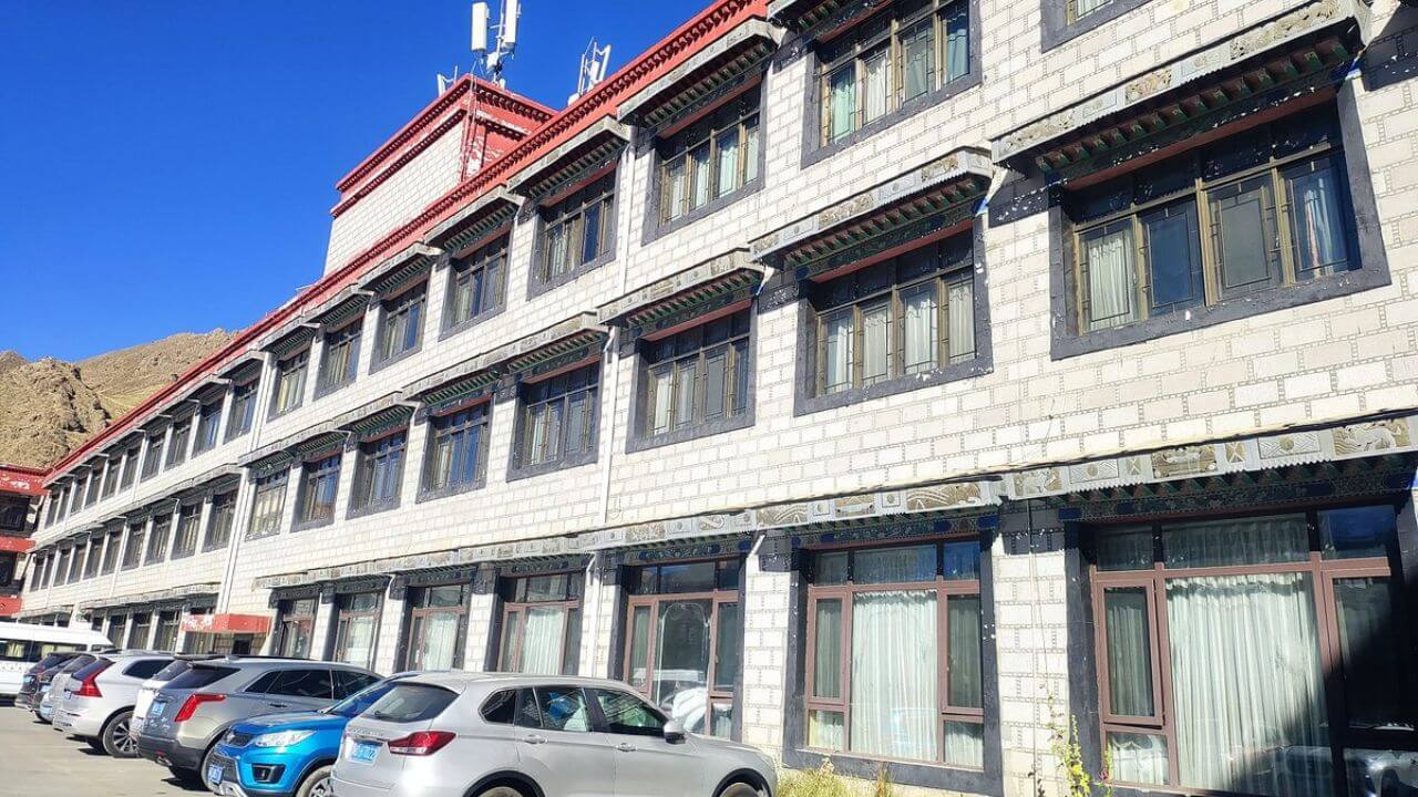 Places to Stay in Shigatse Places to Stay in Shigatse