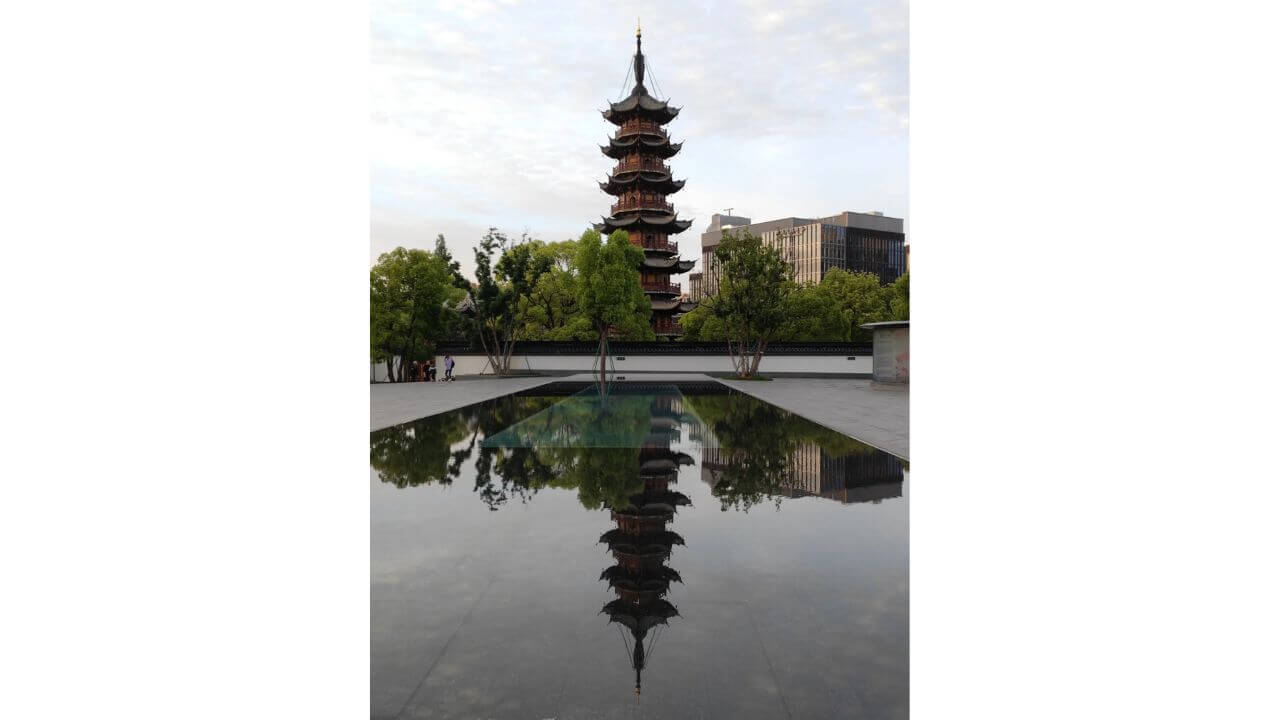 The Longhua Temple and Pagoda The Longhua Temple and Pagoda
